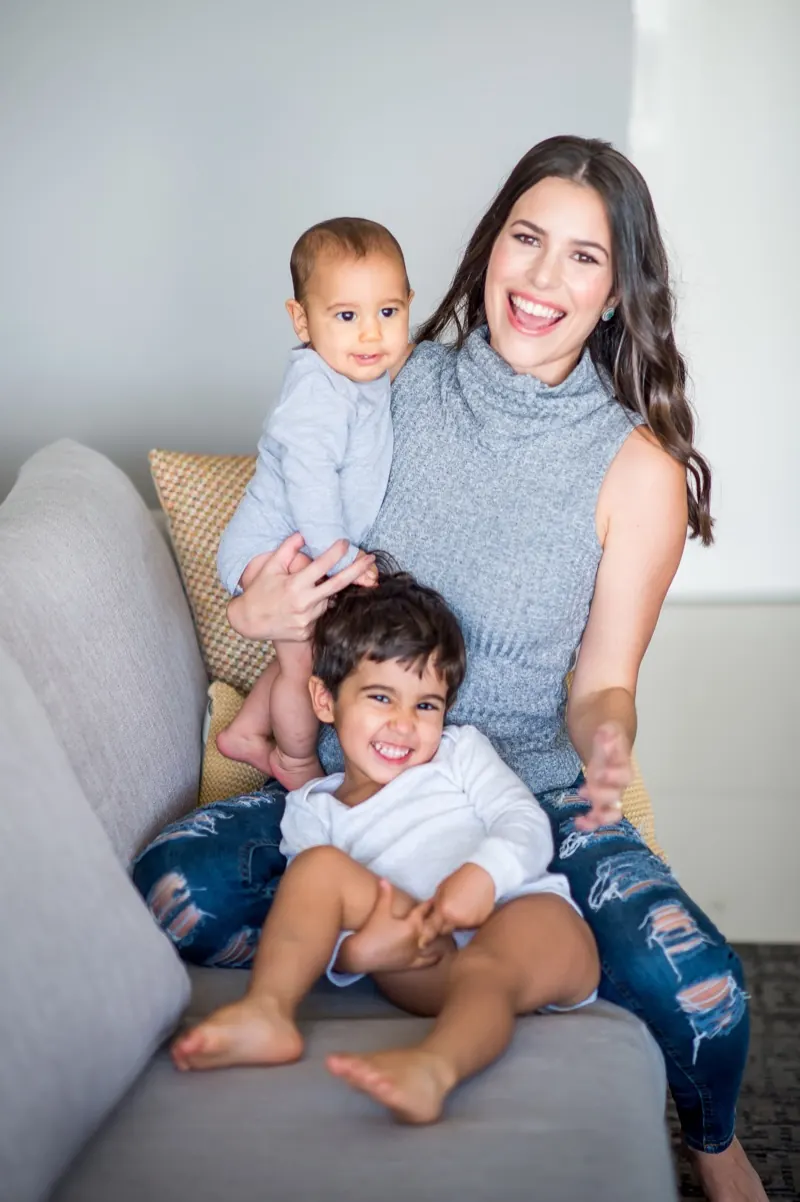 Lorena Furtado com os filhos Francisco e Frederico